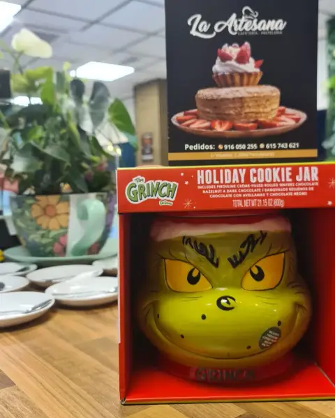 Bollería casera recién horneada en La Artesana, Parla