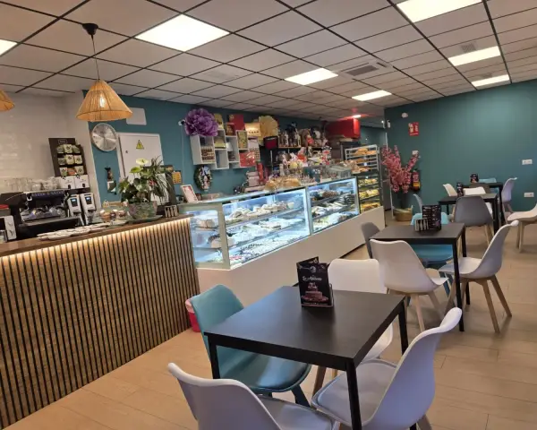 Cafetería y churrería La Artesana en Parla
