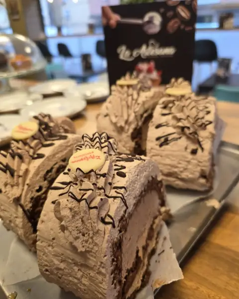 Desayunos artesanales en Pastelería La Artesana, Parla