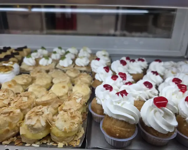 Desayunos artesanales en Pastelería La Artesana, Parla