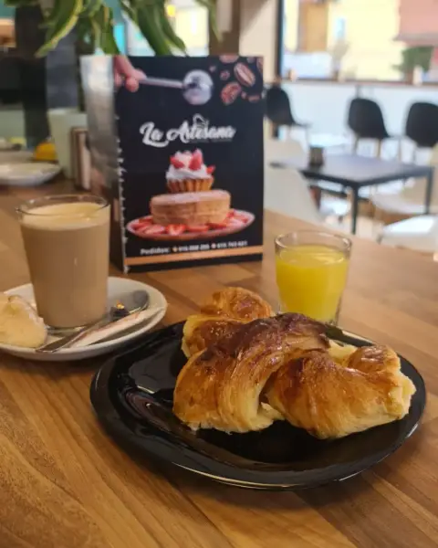 Dulces y postres artesanos en La Artesana, Parla
