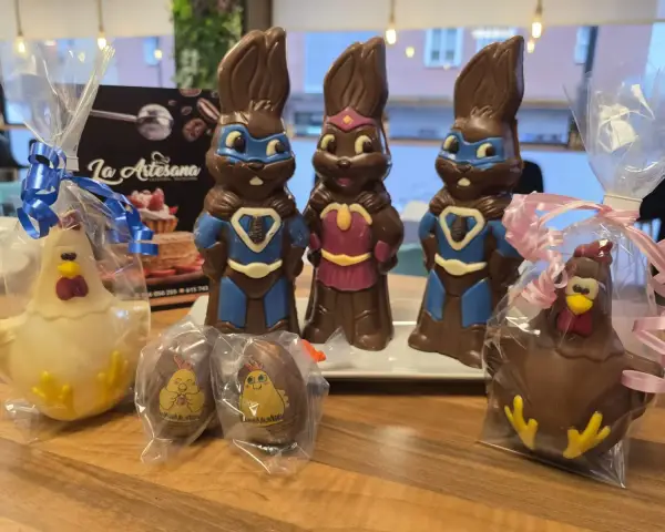 Meriendas dulces en Pastelería La Artesana, Parla