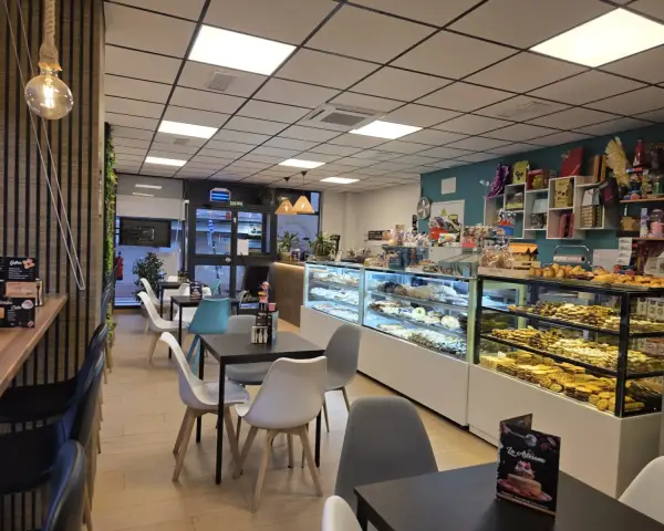 Meriendas dulces en Pastelería La Artesana, Parla