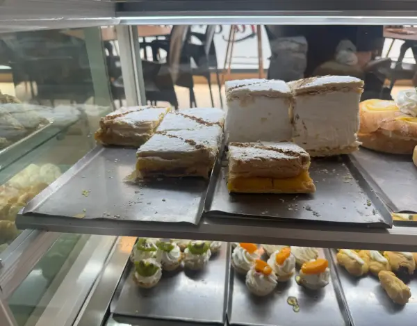 Milhojas de crema artesanas en La Artesana, Parla