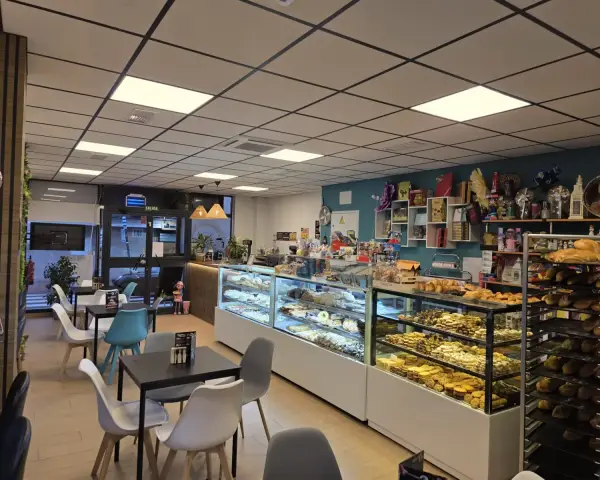 Obrador propio de Pastelería La Artesana en Parla