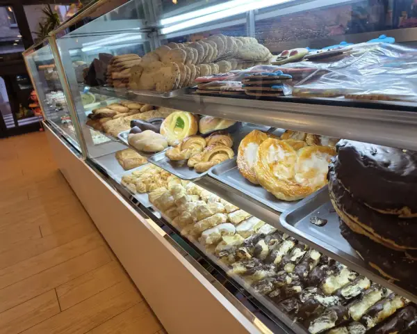 Regalos dulces y packs sorpresa en La Artesana, Parla