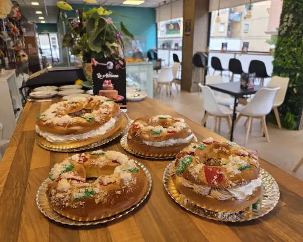 Regalos dulces y packs sorpresa en La Artesana, Parla