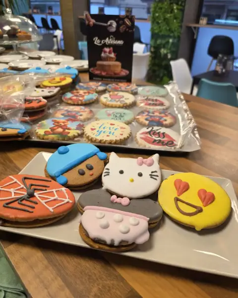 Repostería tradicional madrileña en La Artesana, Parla
