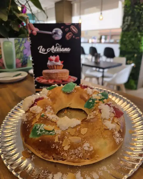 Repostería tradicional madrileña en La Artesana, Parla