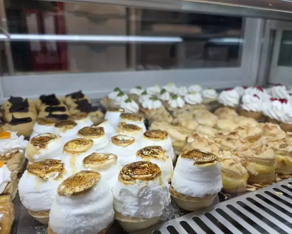 Repostería tradicional madrileña en La Artesana, Parla