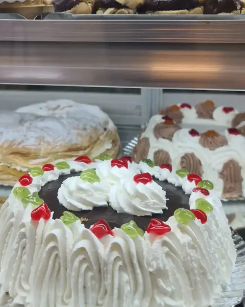 Repostería tradicional madrileña en La Artesana, Parla