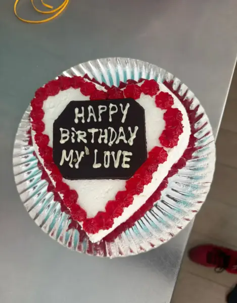 Tarta Selva Negra casera en La Artesana, Parla
